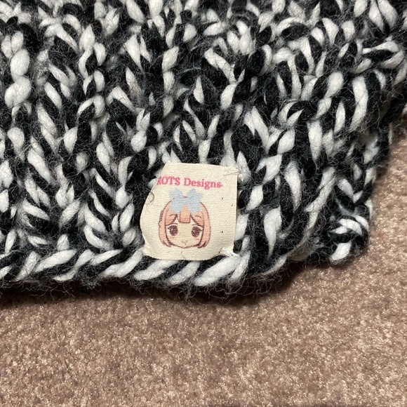 Cherry Knit Sweater Vest - Picture 4 of 4